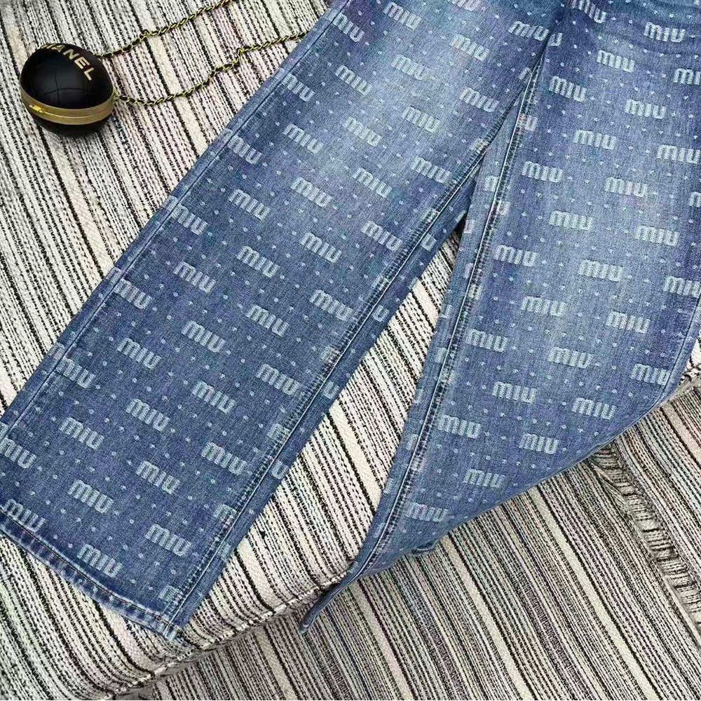 Miu Miu letter-shaped straight-leg jeans - Picture 6 of 7